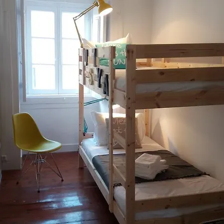 Principe Real Poetry Design Apart شقة *